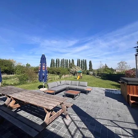 Au Bord De L'eau 別荘 *