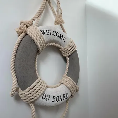 Au Bord De L'eau Дом отдыха *