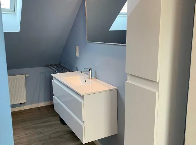 Au Bord De L'eau * Le Bizet