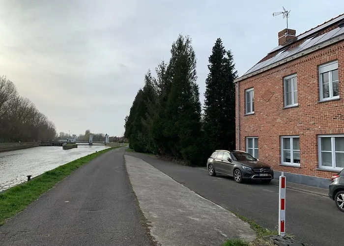 Holiday home Au Bord De L'eau