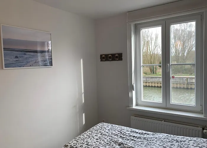 Au Bord De L'eau Holiday home *